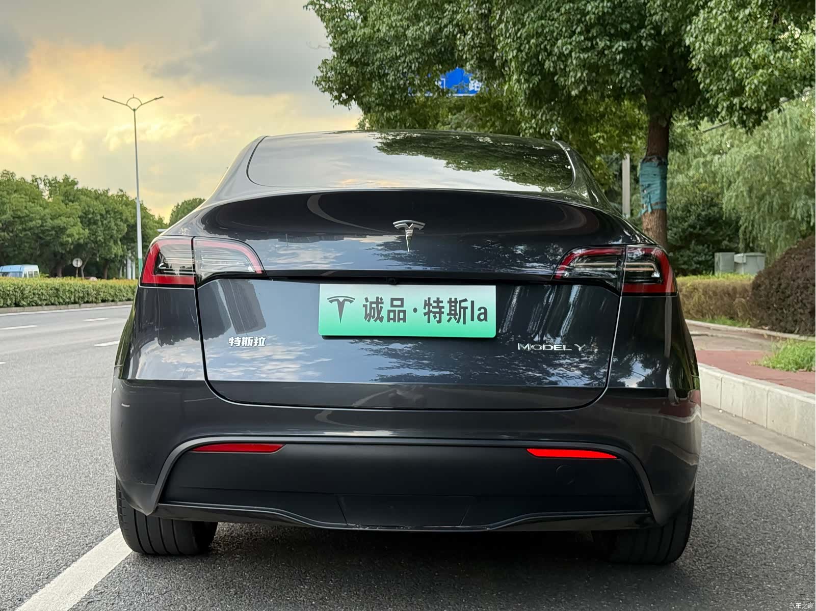 Tesla Model Y, 2025 4