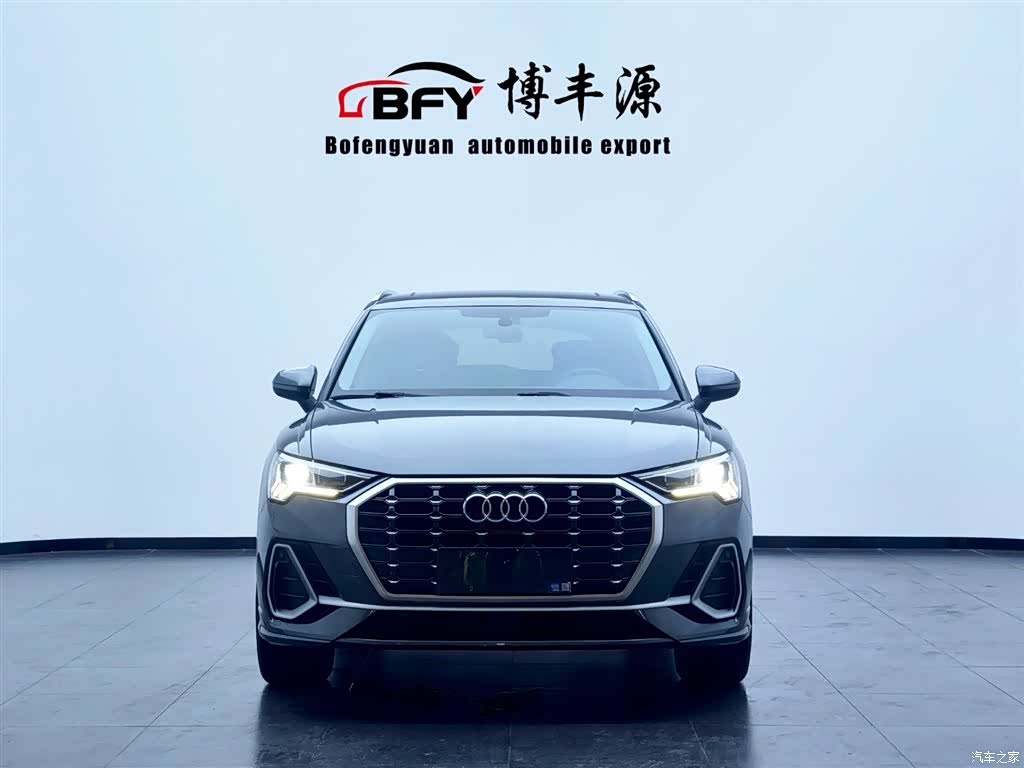 Audi Q3, 2023 2