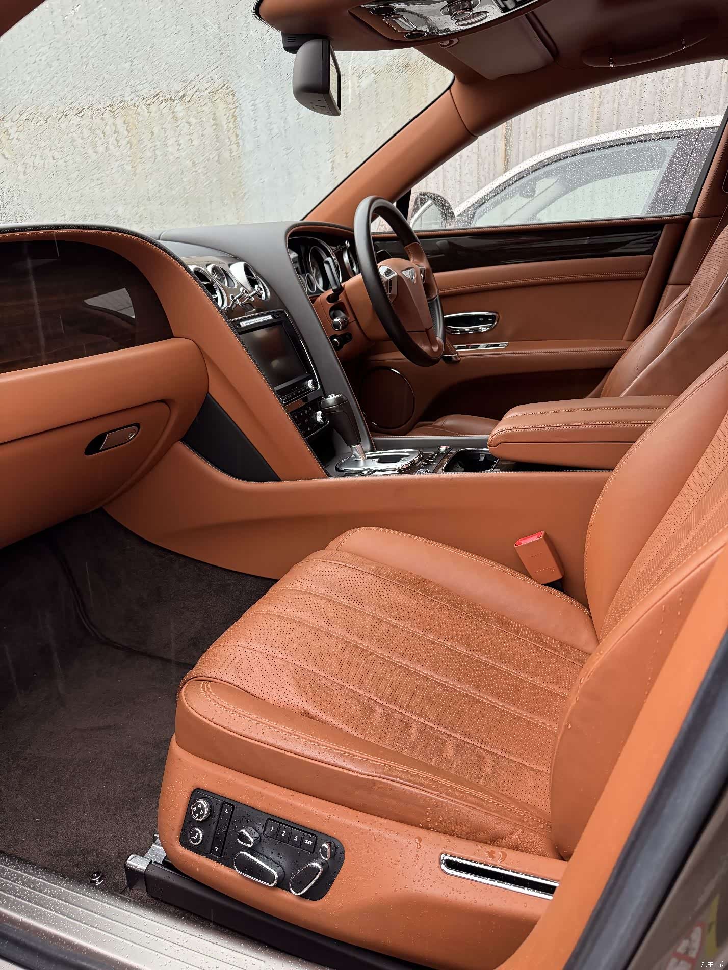 Bentley Flying Spur, 2015 все фото