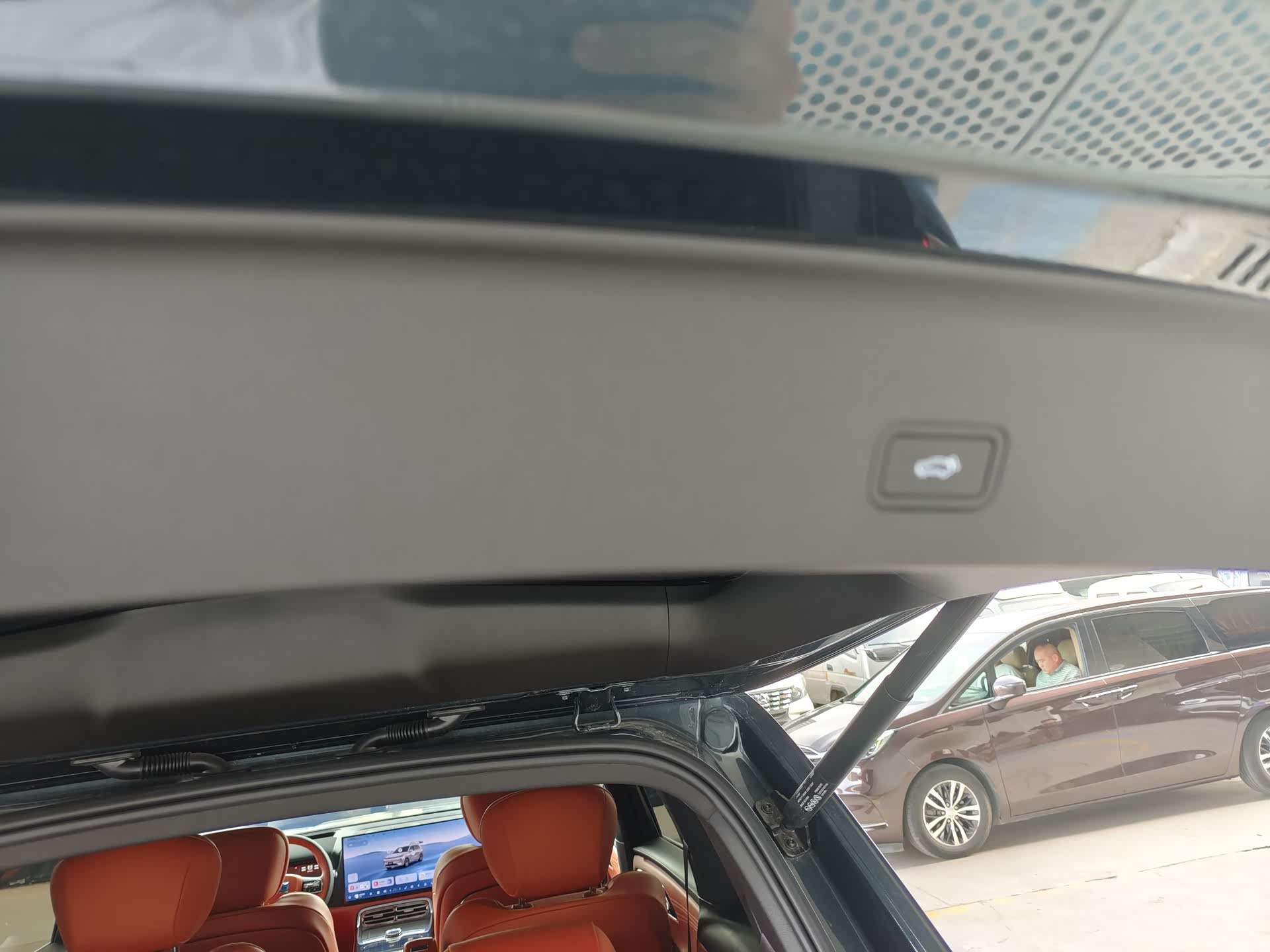 Geely M9, 2026 12