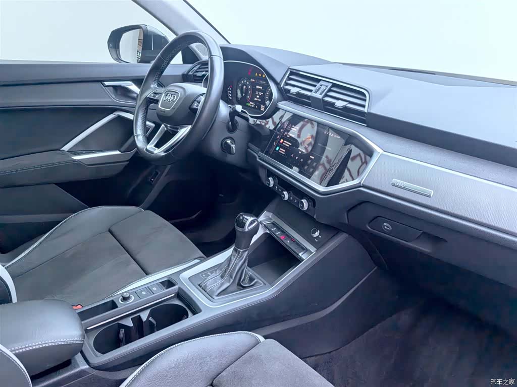 Audi Q3, 2023 18