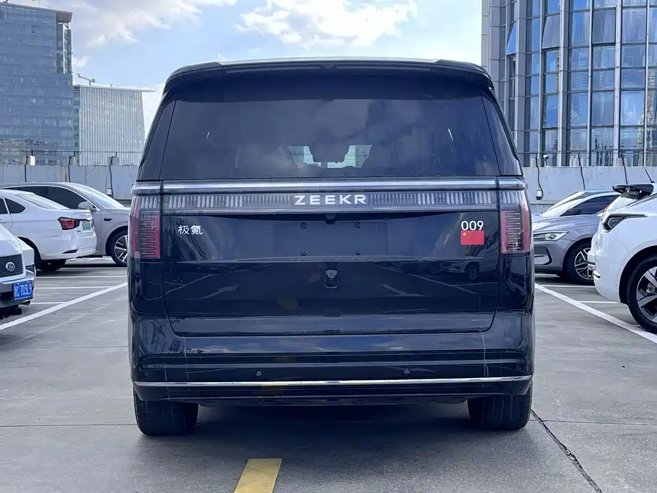 Zeekr 009