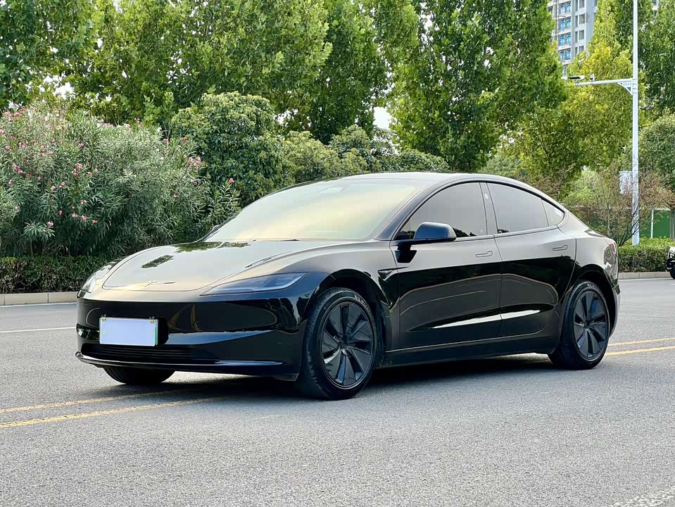 Tesla Model 3 Tesla Model 3