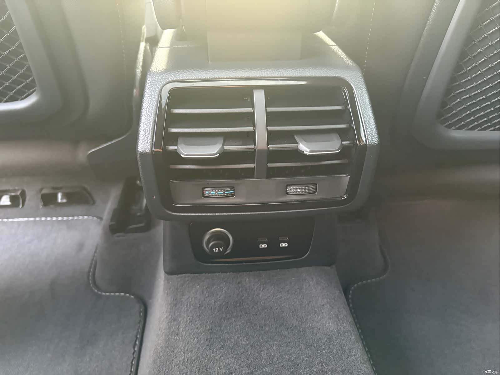 Audi Q3, 2022 13