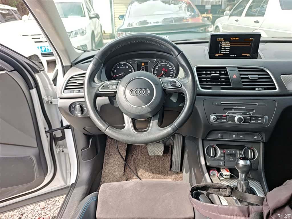 Audi Q3, 2017 11