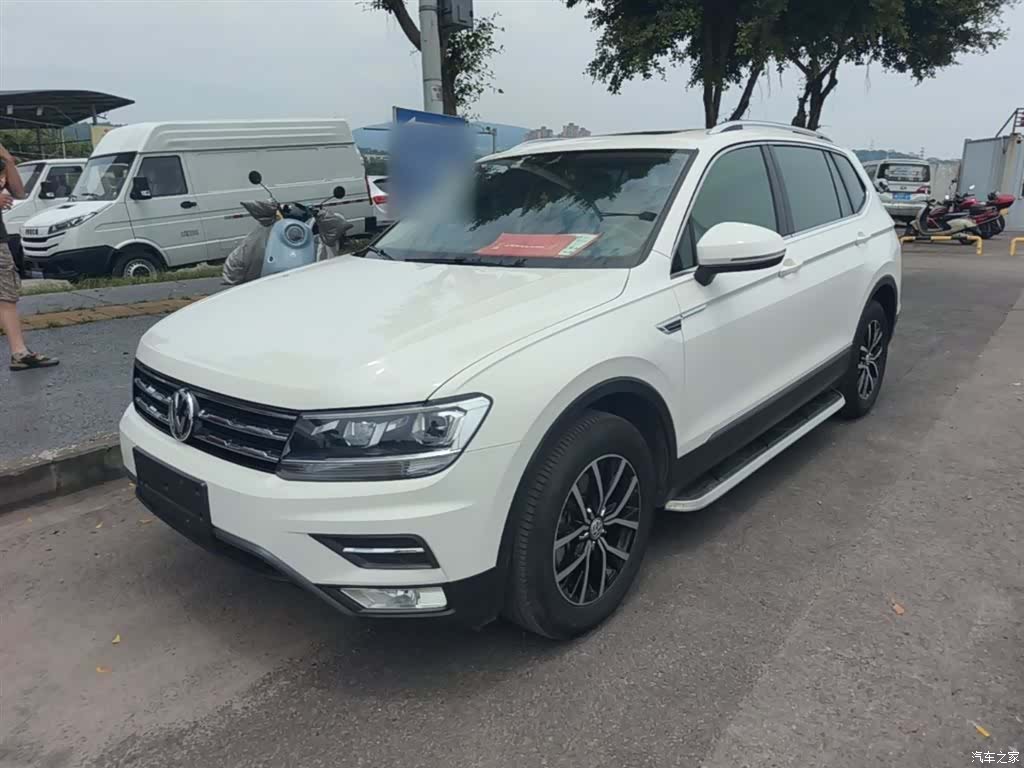 Volkswagen Tiguan L