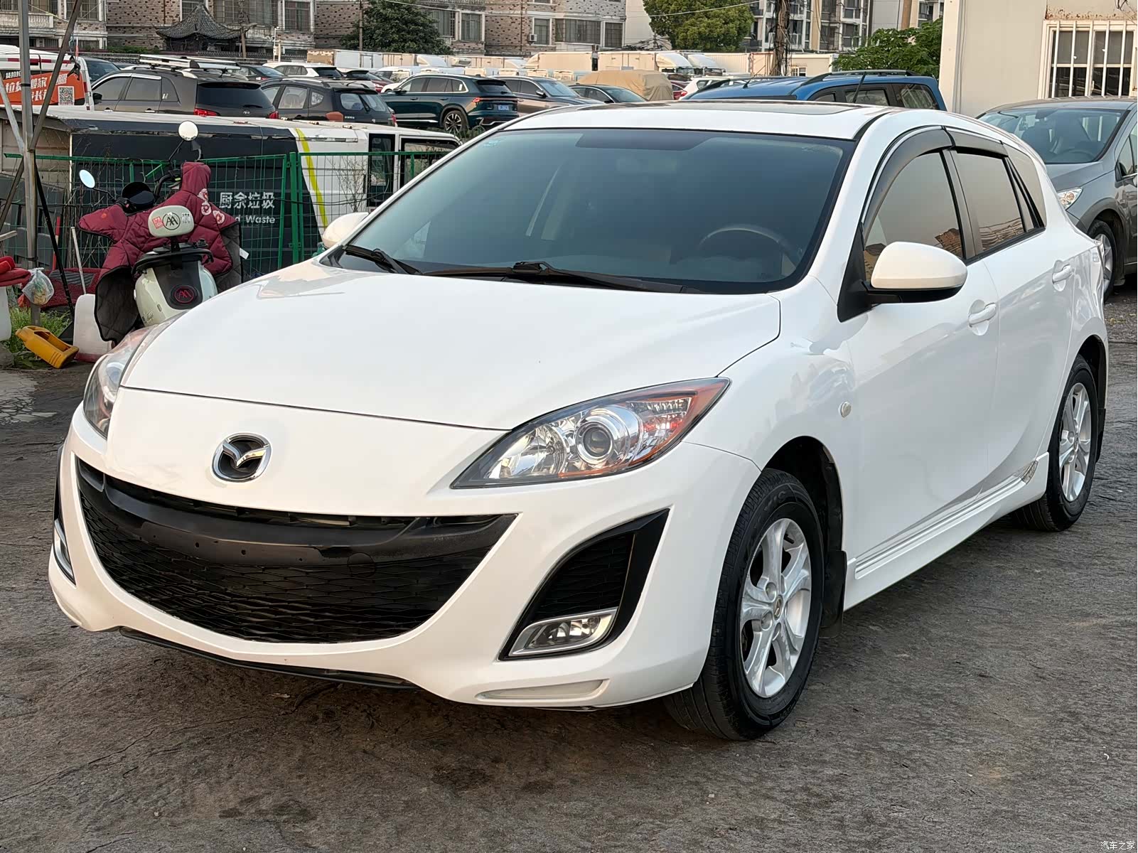 Mazda 3, 2013 1