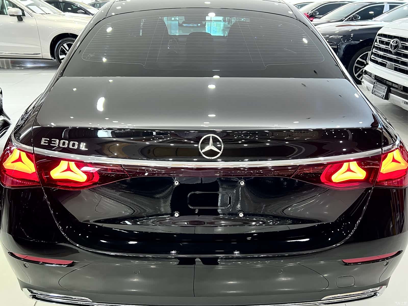 Mercedes-Benz E-Class, 2026 все фото