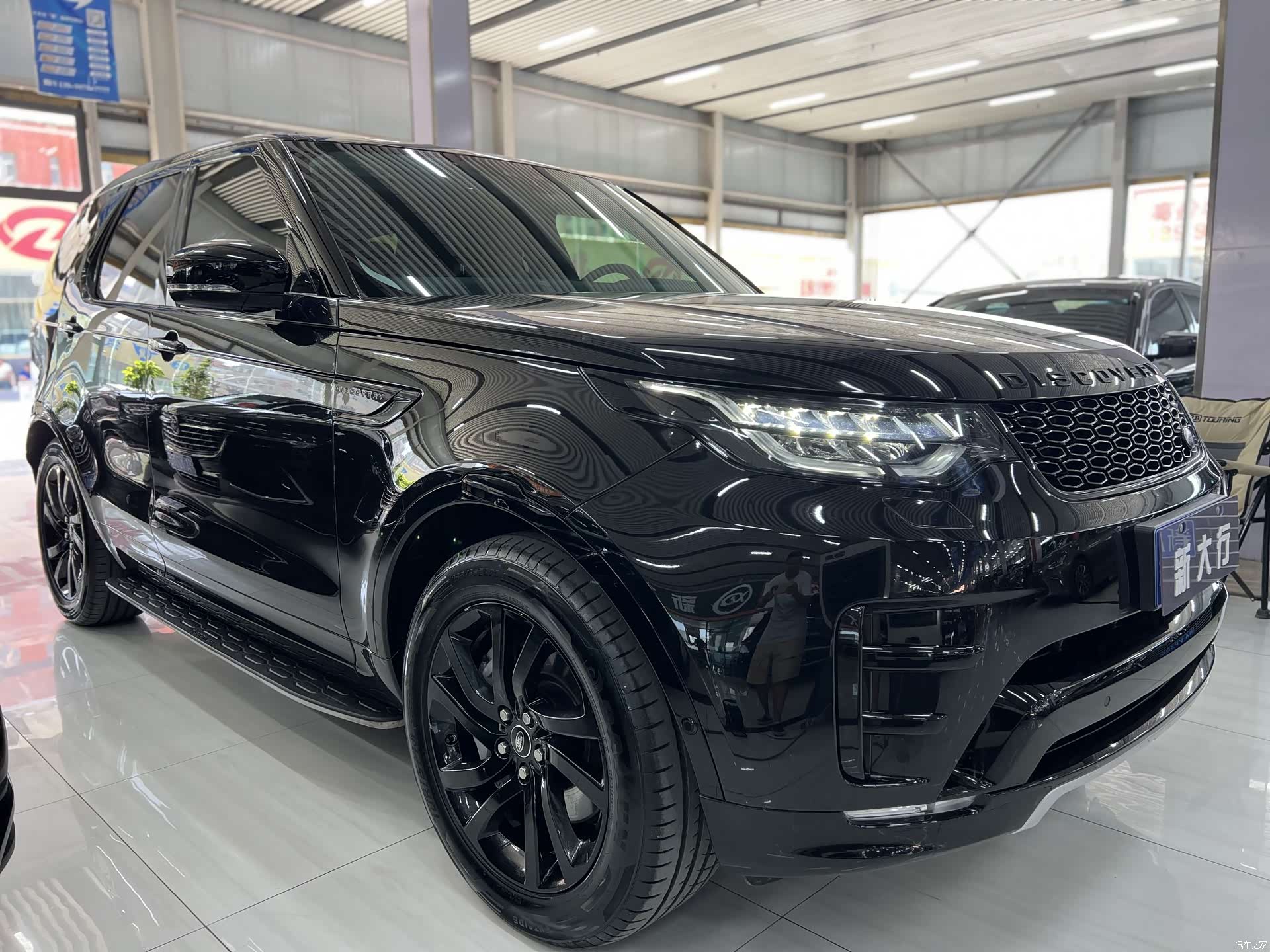 Land Rover Discovery, 2019 3