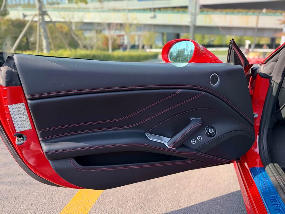 Ferrari California T