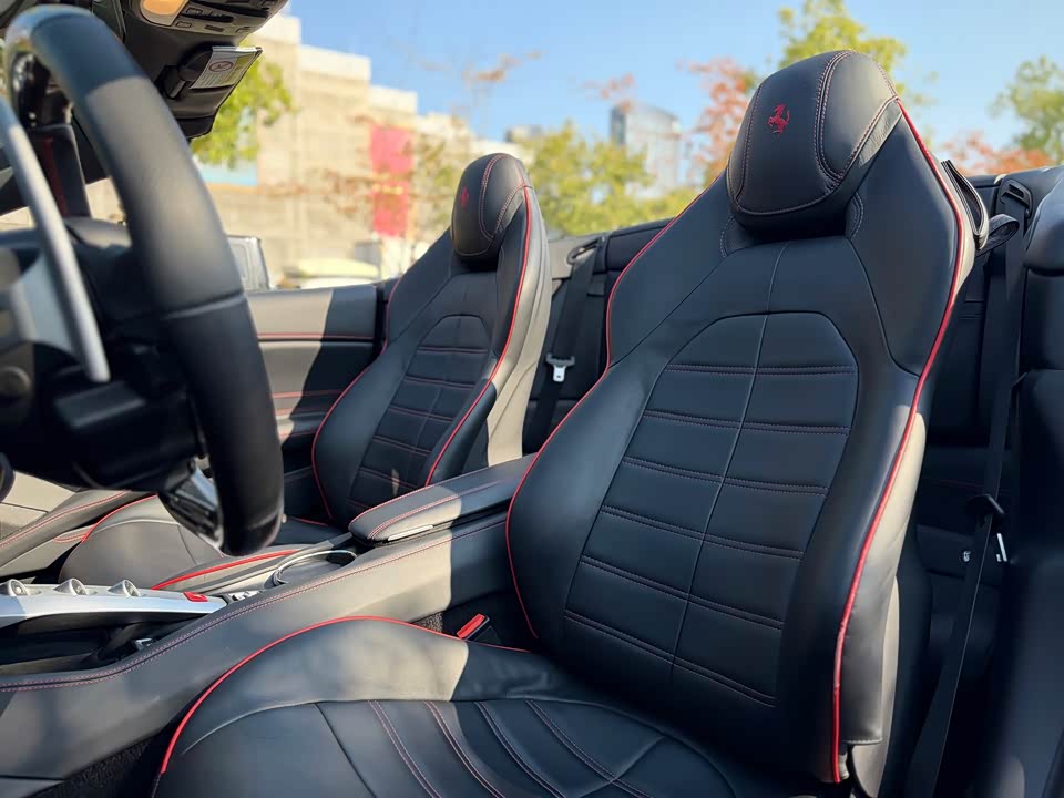 Ferrari California T