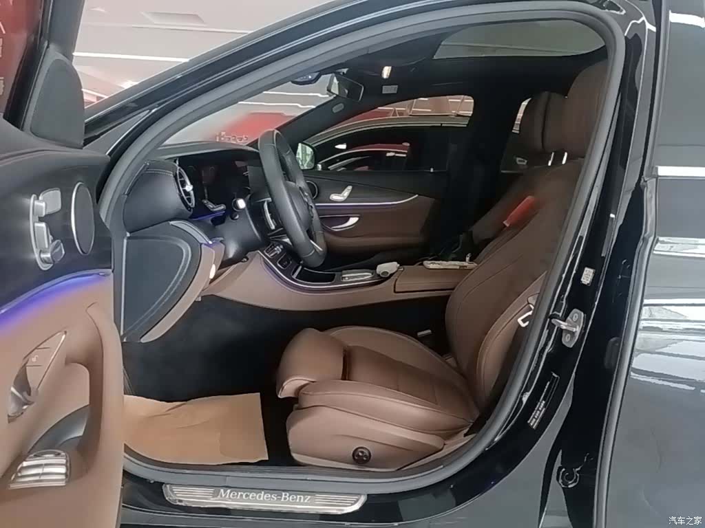 Mercedes-Benz E-Class, 2023 16