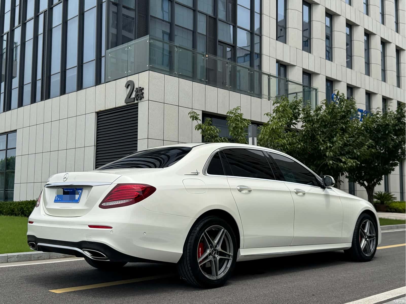 Mercedes-Benz E-Class, 2019 6