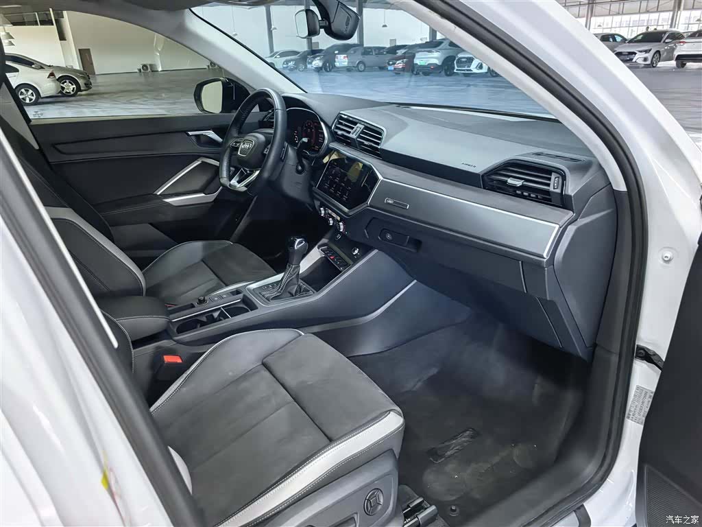 Audi Q3, 2022 7
