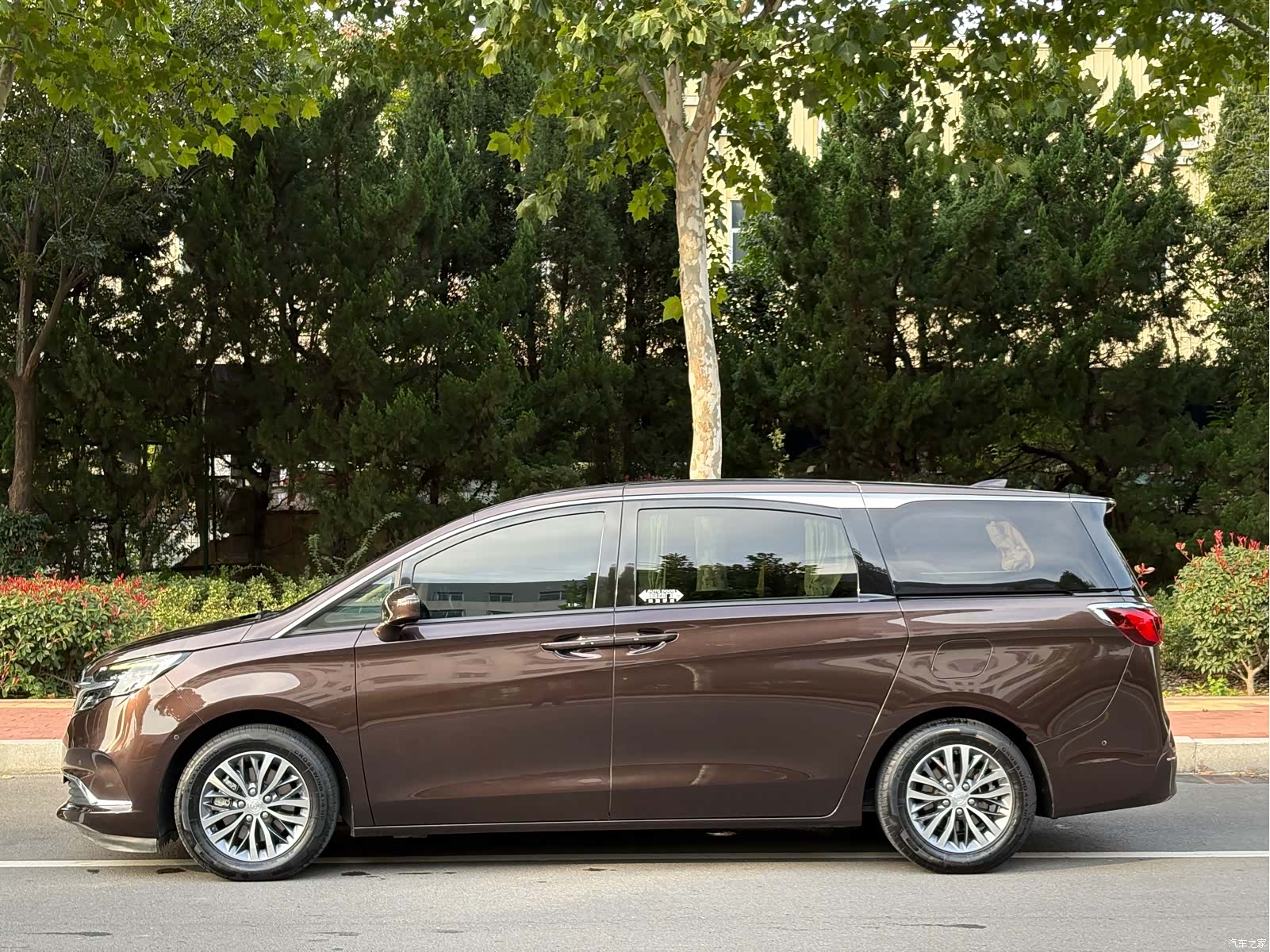 Buick GL8, 2021 все фото
