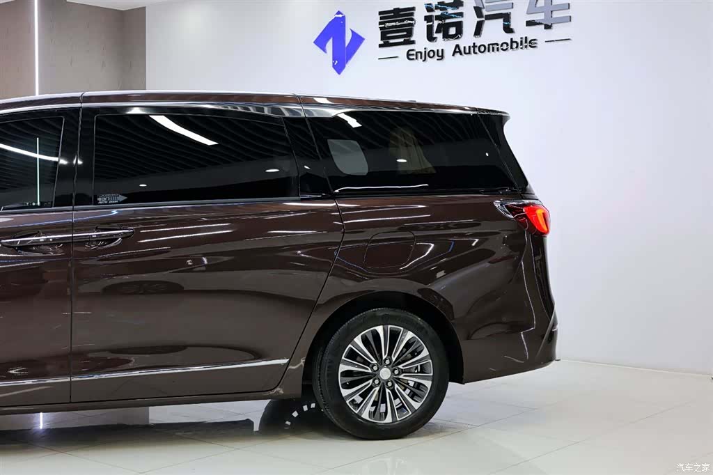 Buick GL8, 2020 4