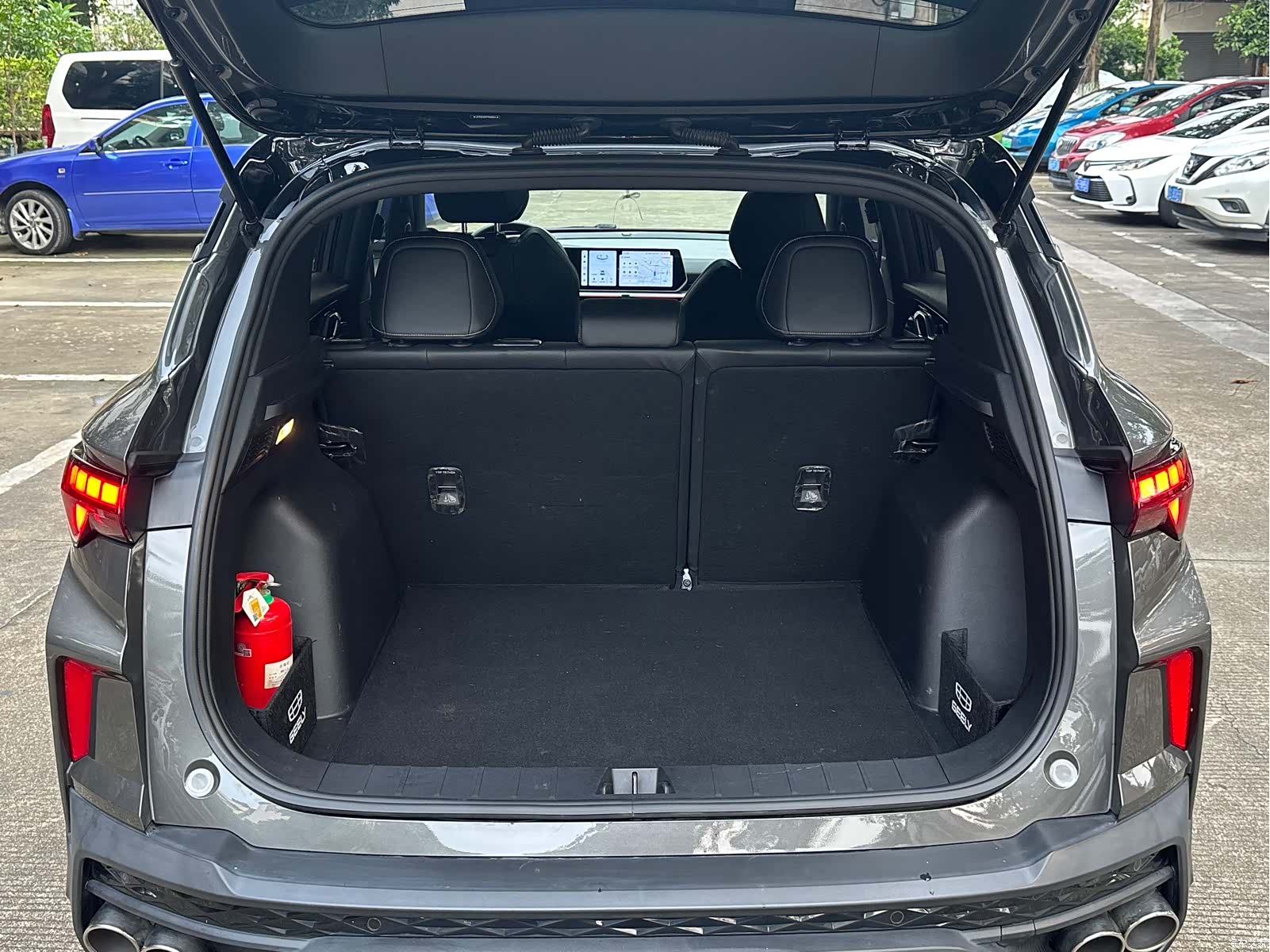 Geely Coolray, 2023 19