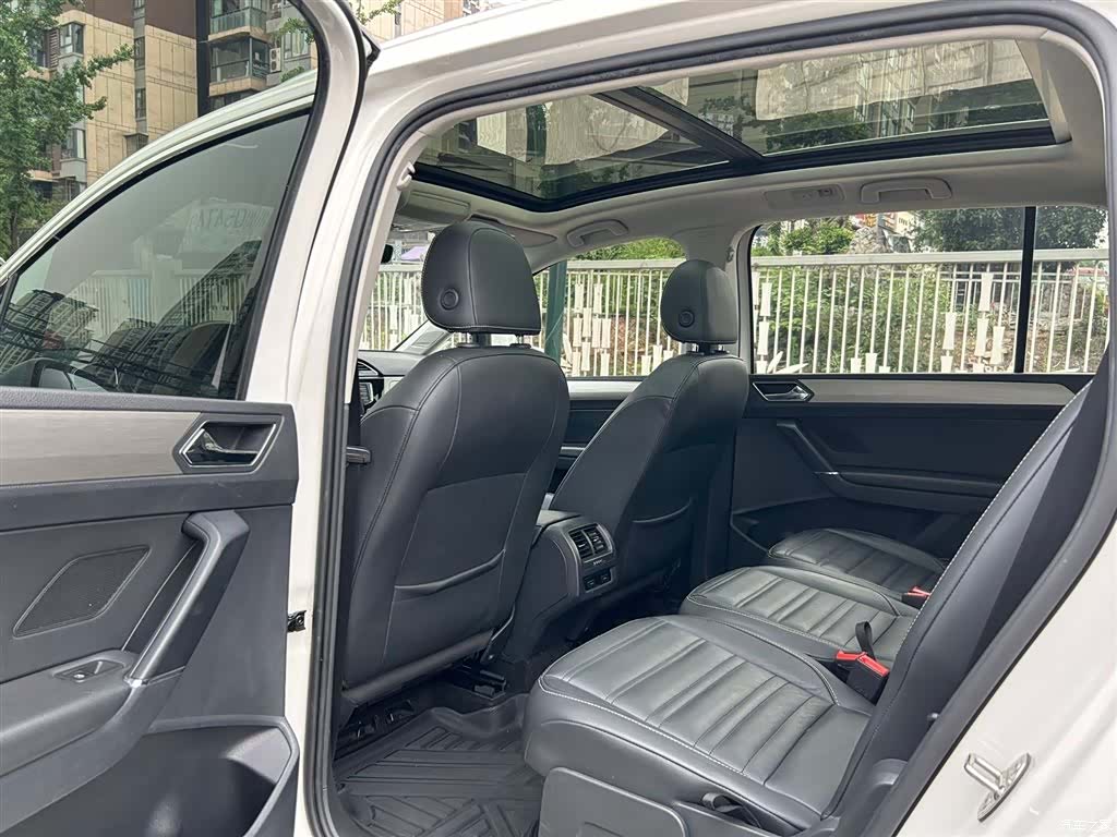 Volkswagen L, 2017 7