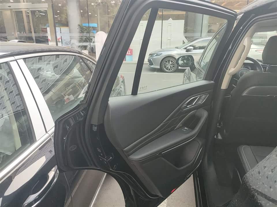 Hongqi HS7 PHEV