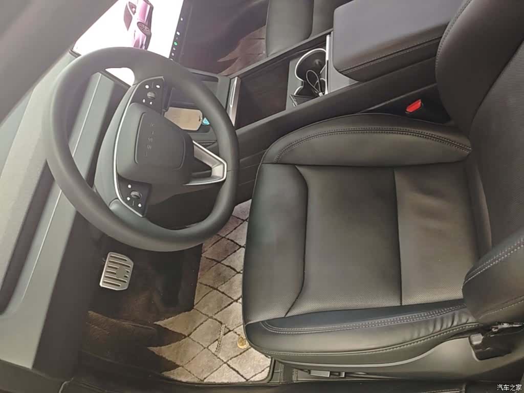 Tesla Model 3, 2024 16
