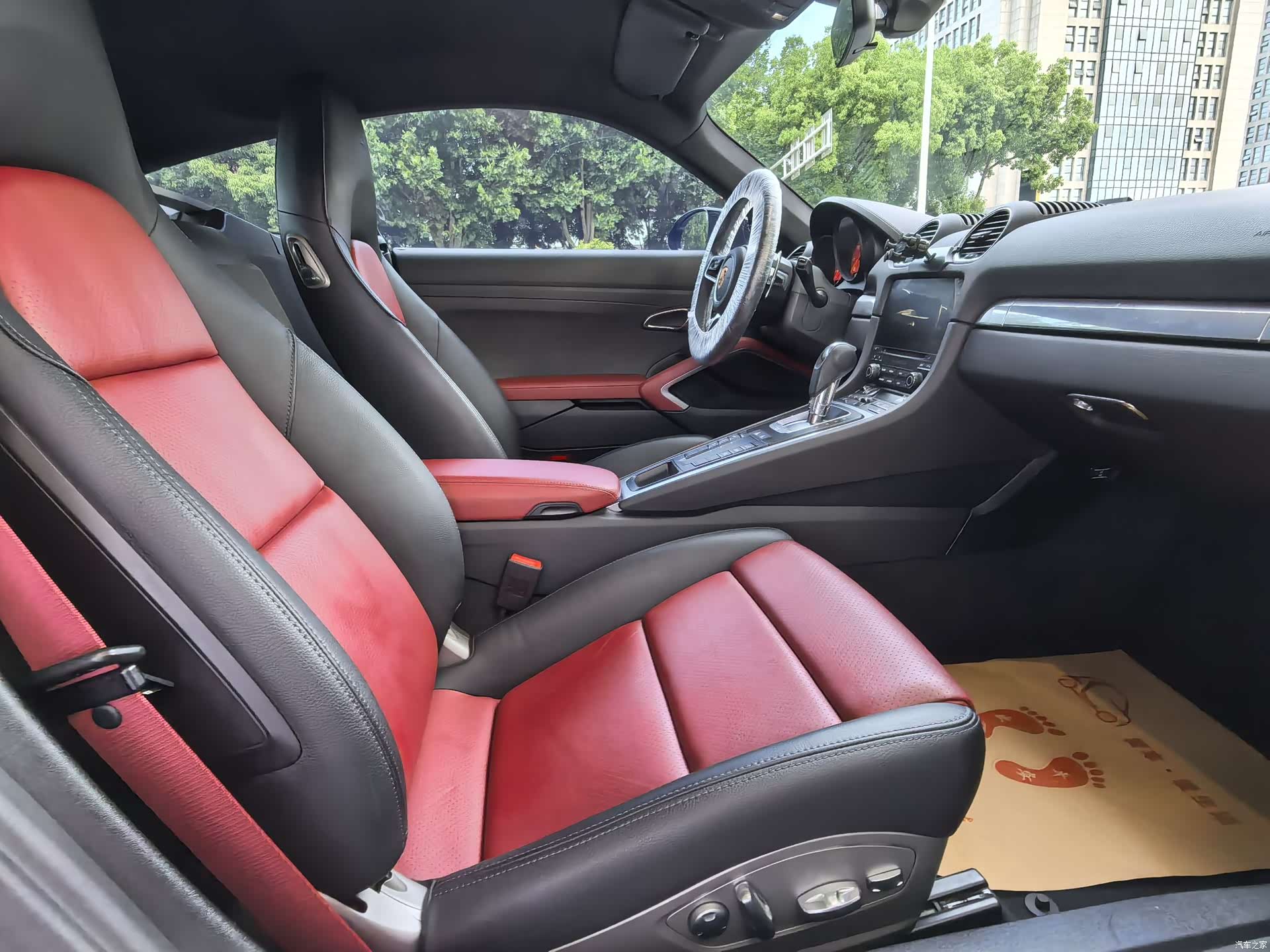 Porsche Cayman, 2019 9