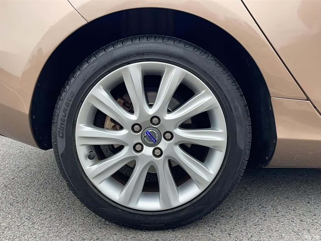 Volvo V40, 2014 18