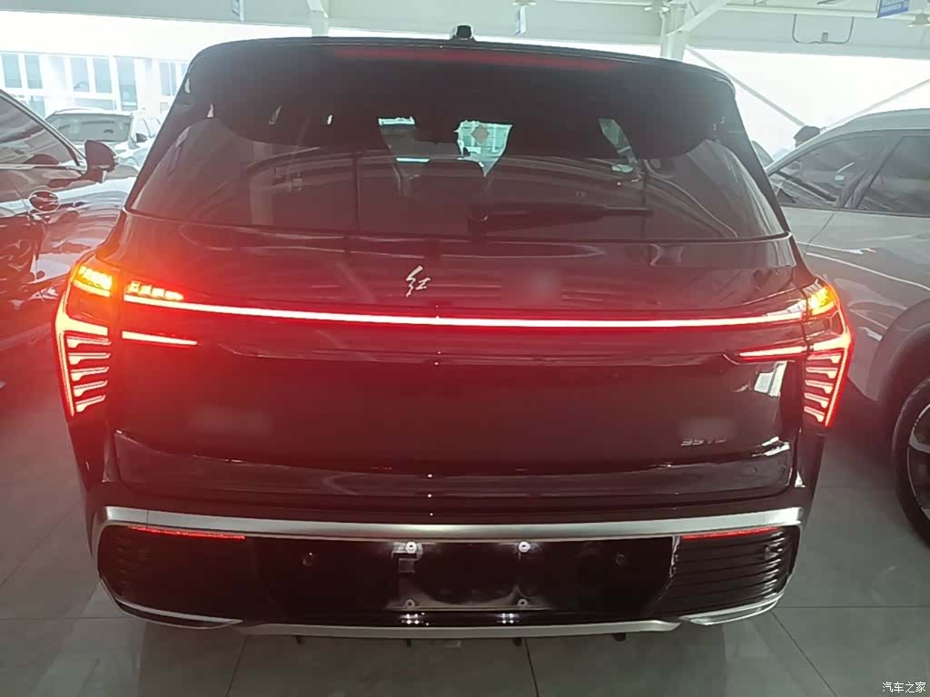 Hongqi HS3, 2025 6