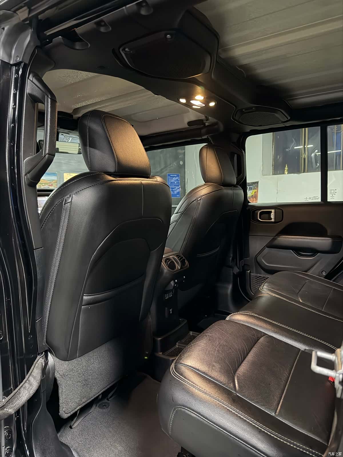 Jeep Wrangler, 2019 13