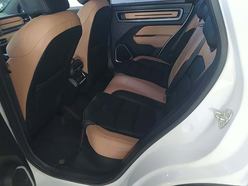 Geely Icon, 2024 17