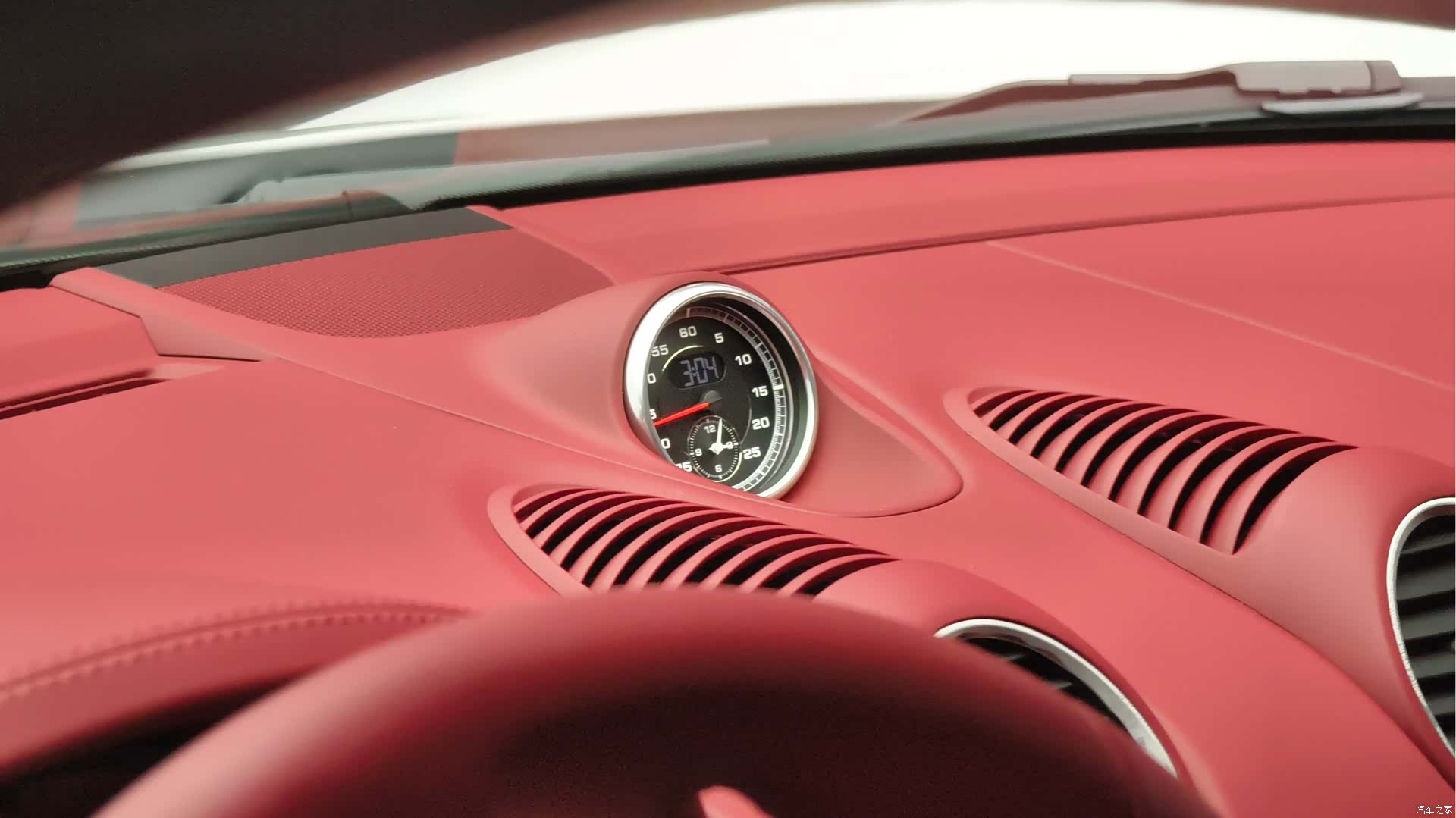 Porsche Cayman, 2025 12