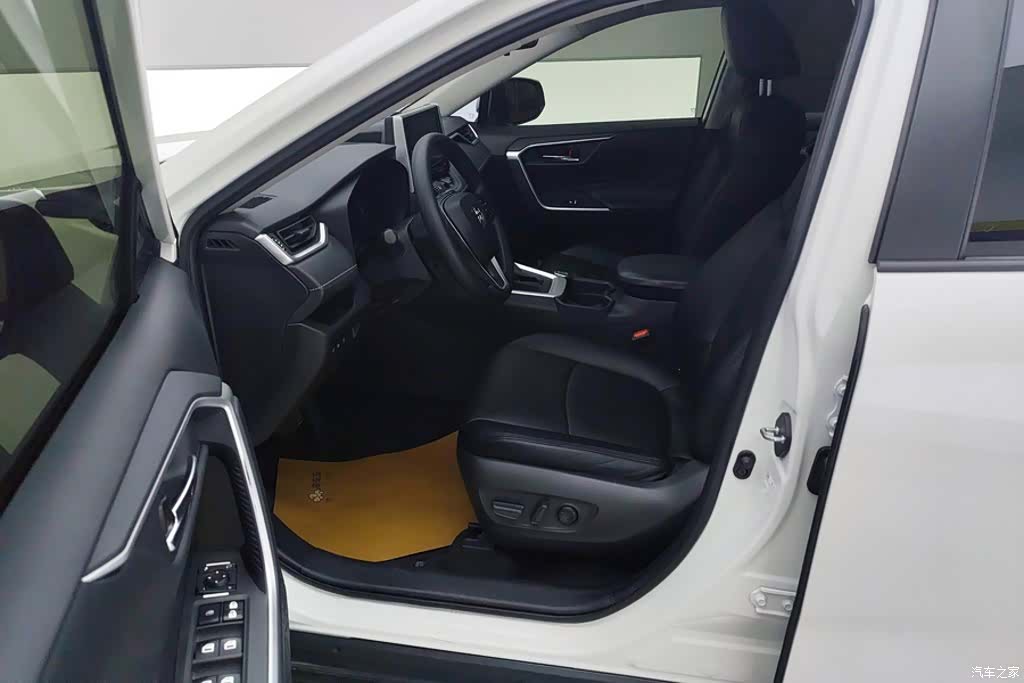 Toyota RAV4, 2021 9
