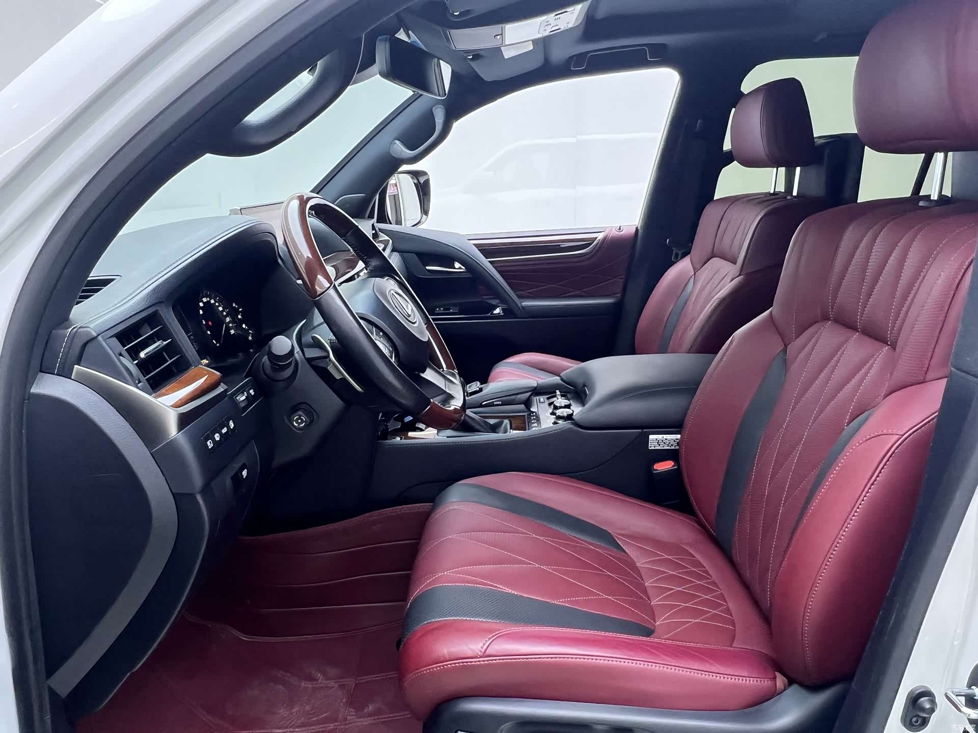 Lexus LX, 2022 26
