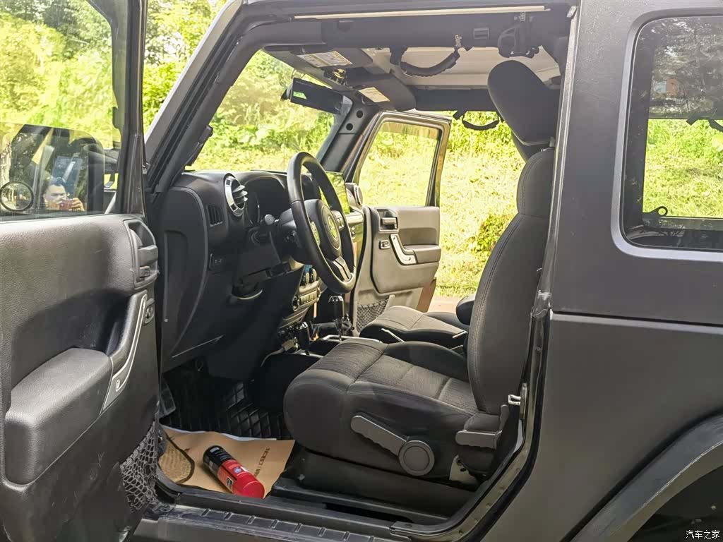 Jeep Wrangler, 2011 9