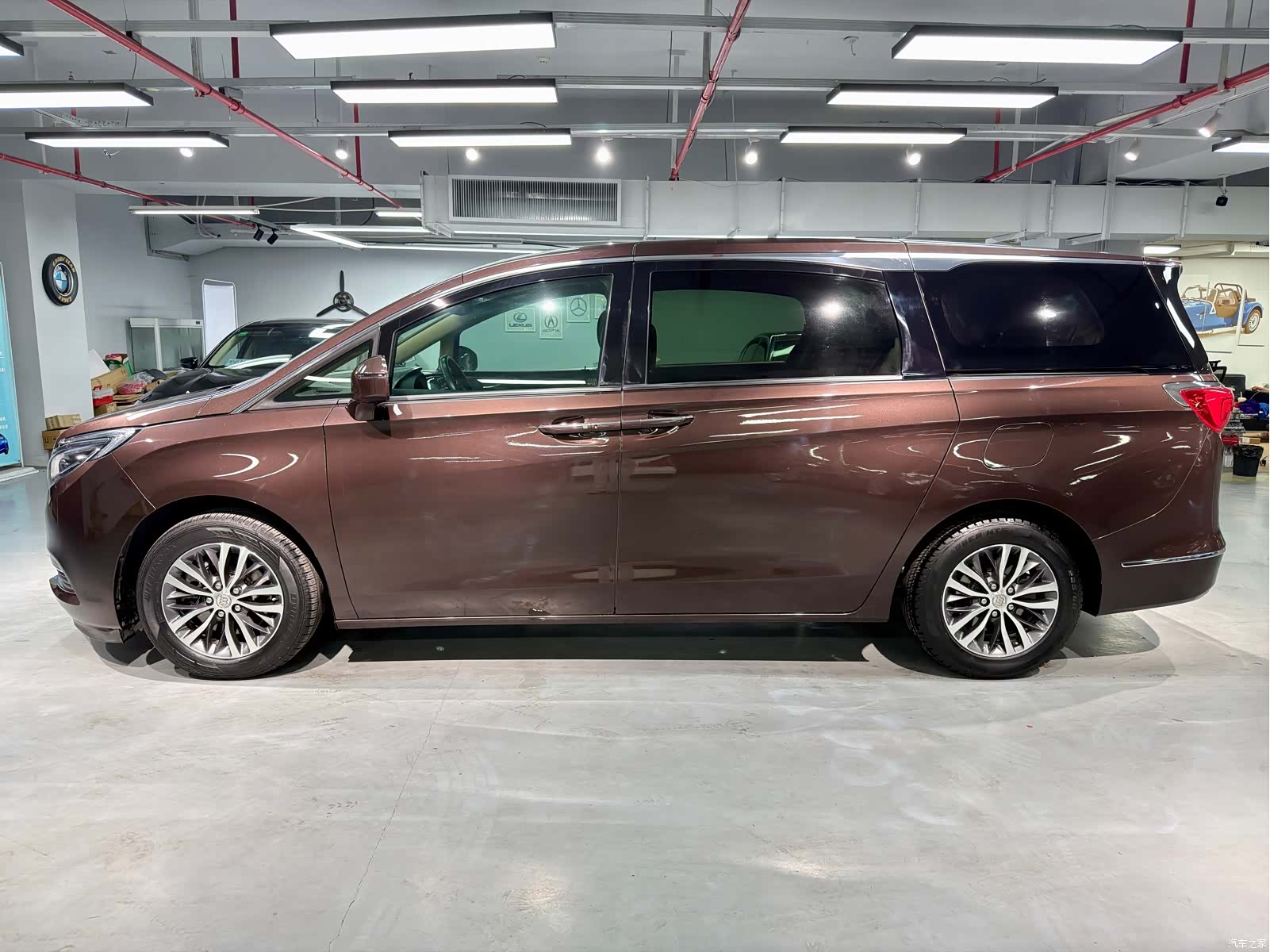 Buick GL8, 2017 4