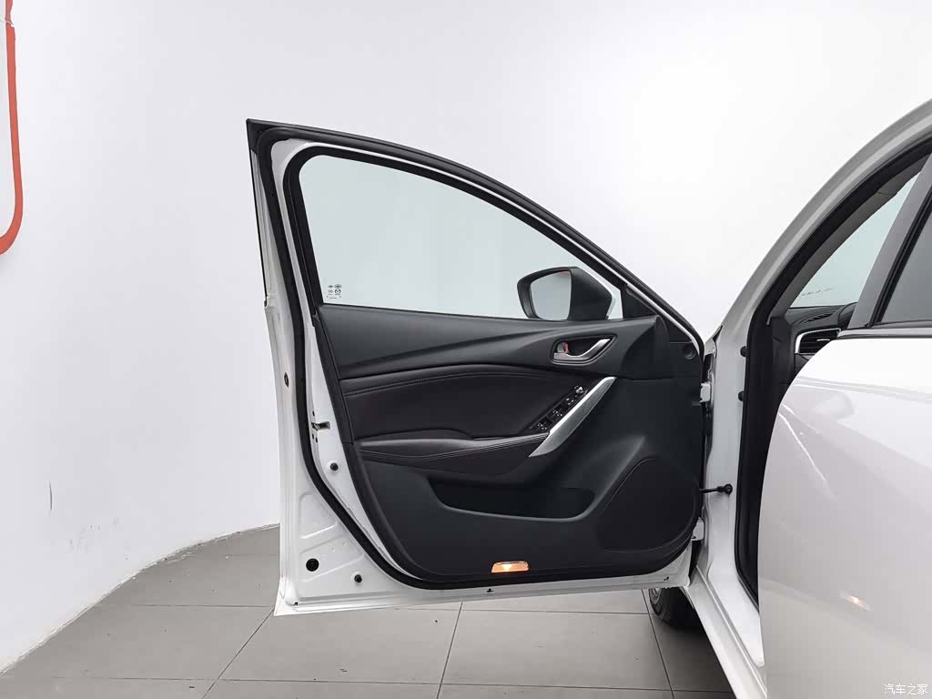 Mazda Atenza, 2017 8