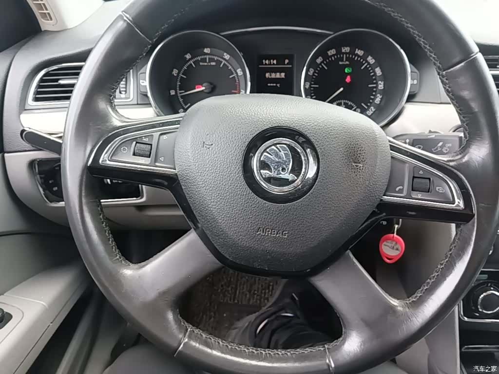 Skoda Superb, 2015 11