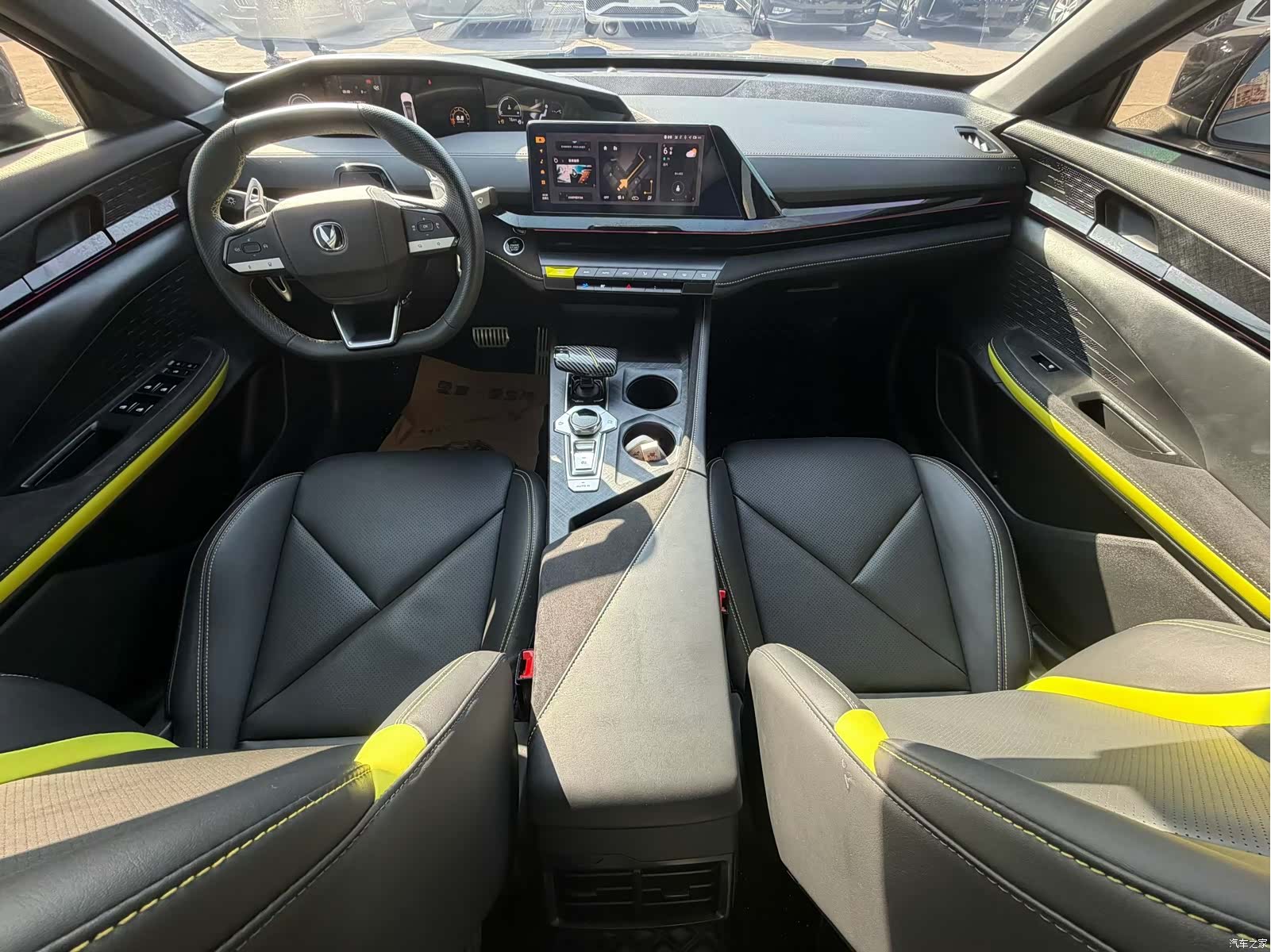 Changan UNI-V, 2023 8