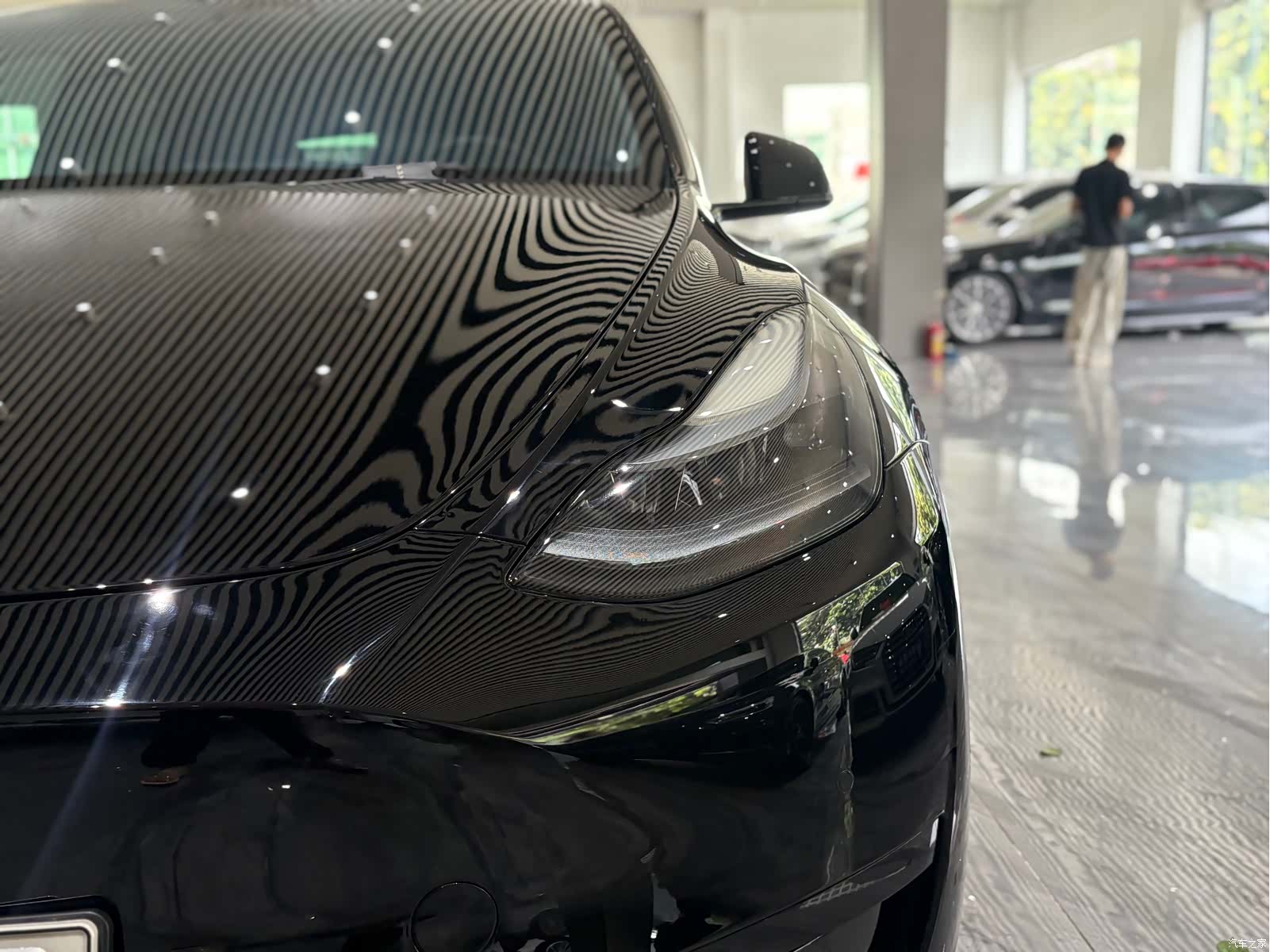 Tesla Model Y, 2023 25