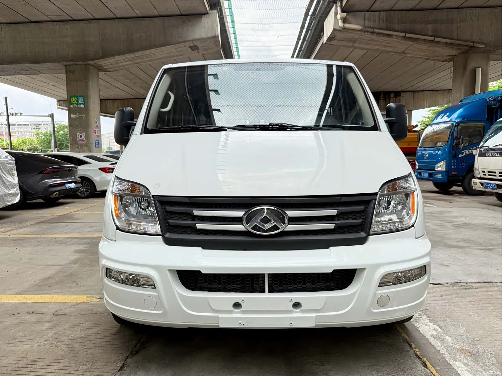 Maxus V80, 2023 2