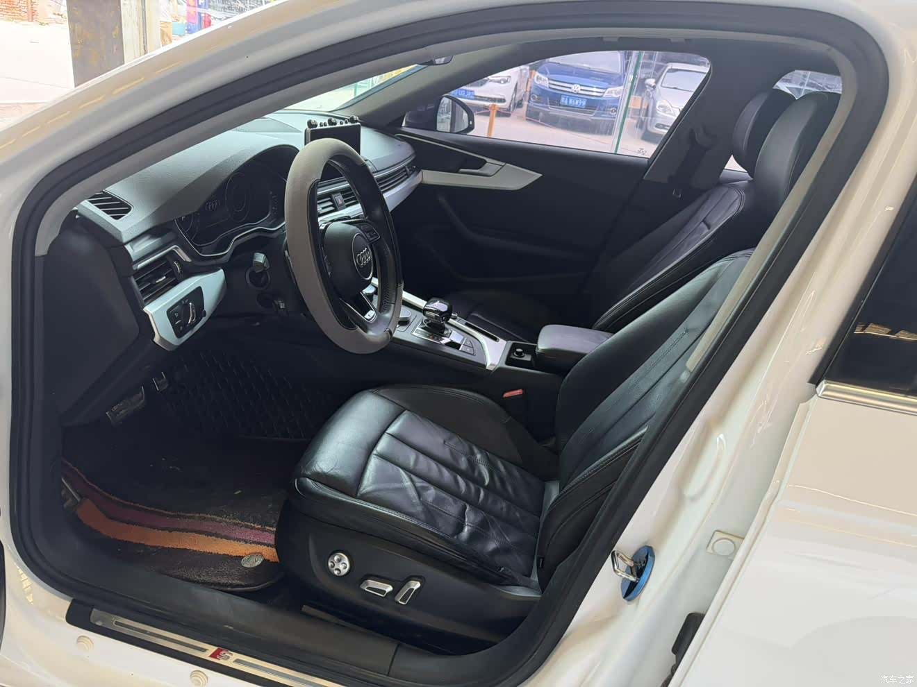 Audi A4L, 2019 7
