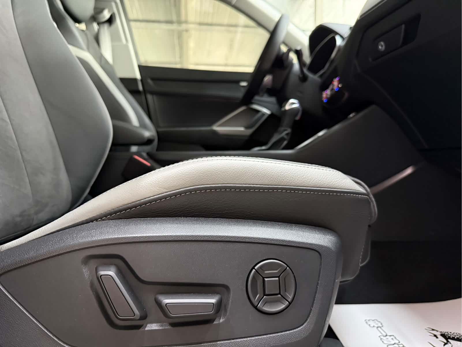 Audi Q3, 2023 19