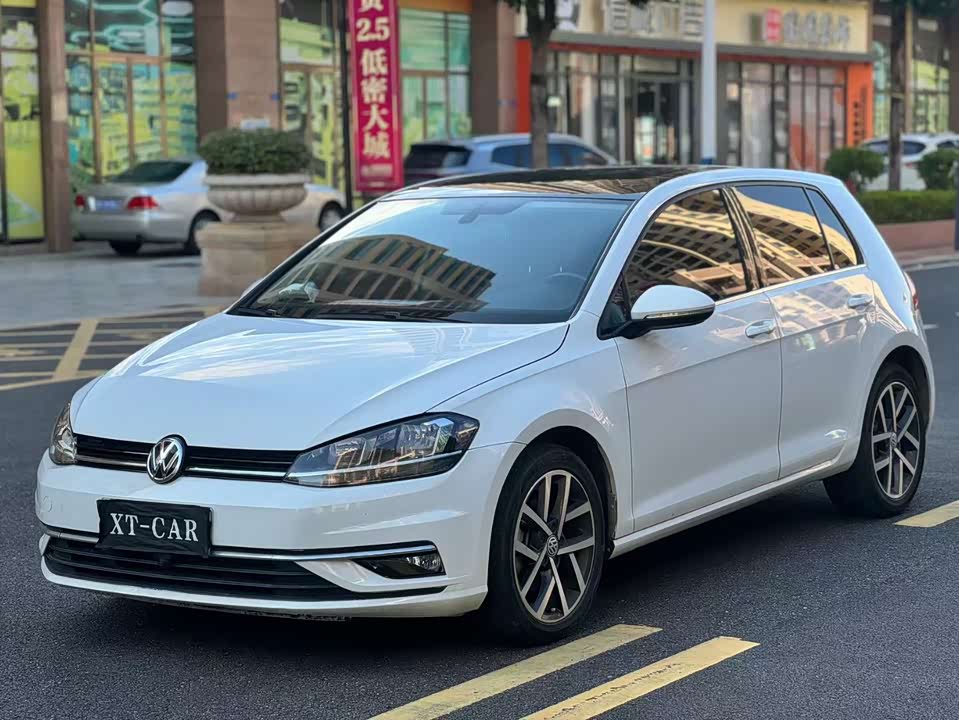 Volkswagen golf