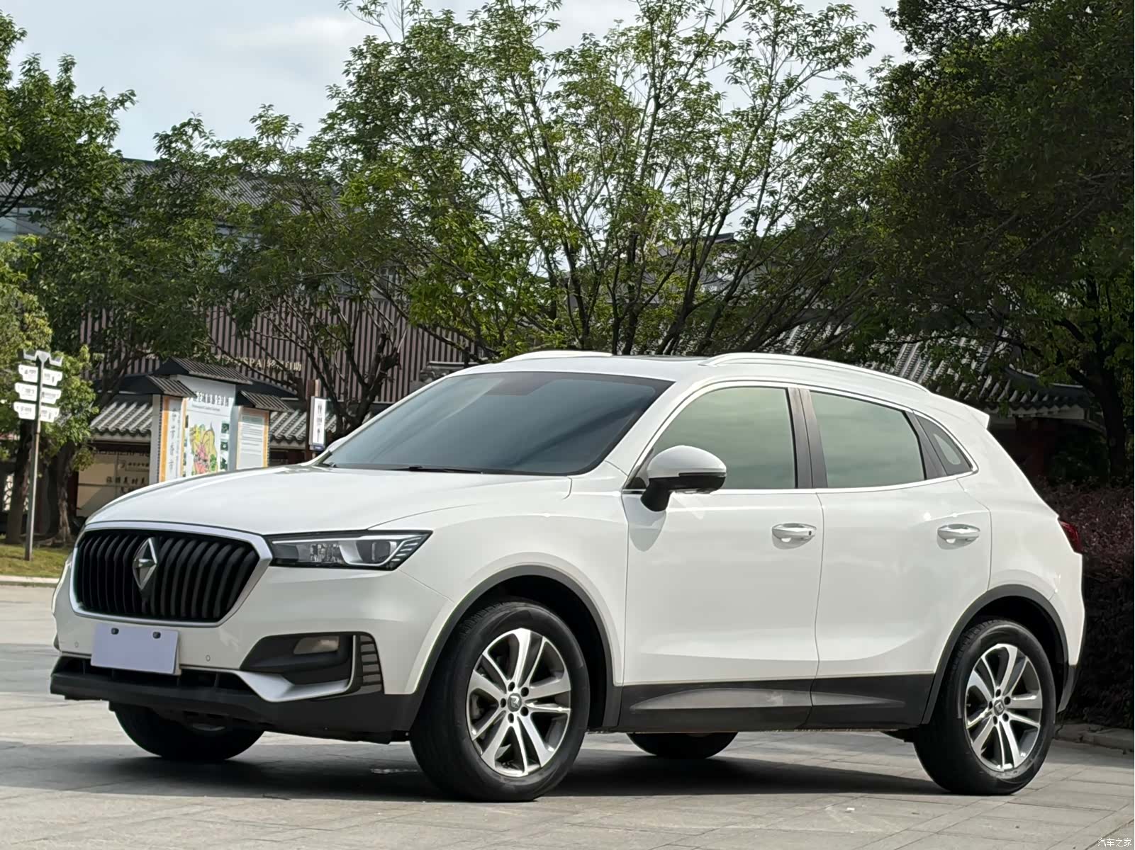 Borgward BX5, 2017 1