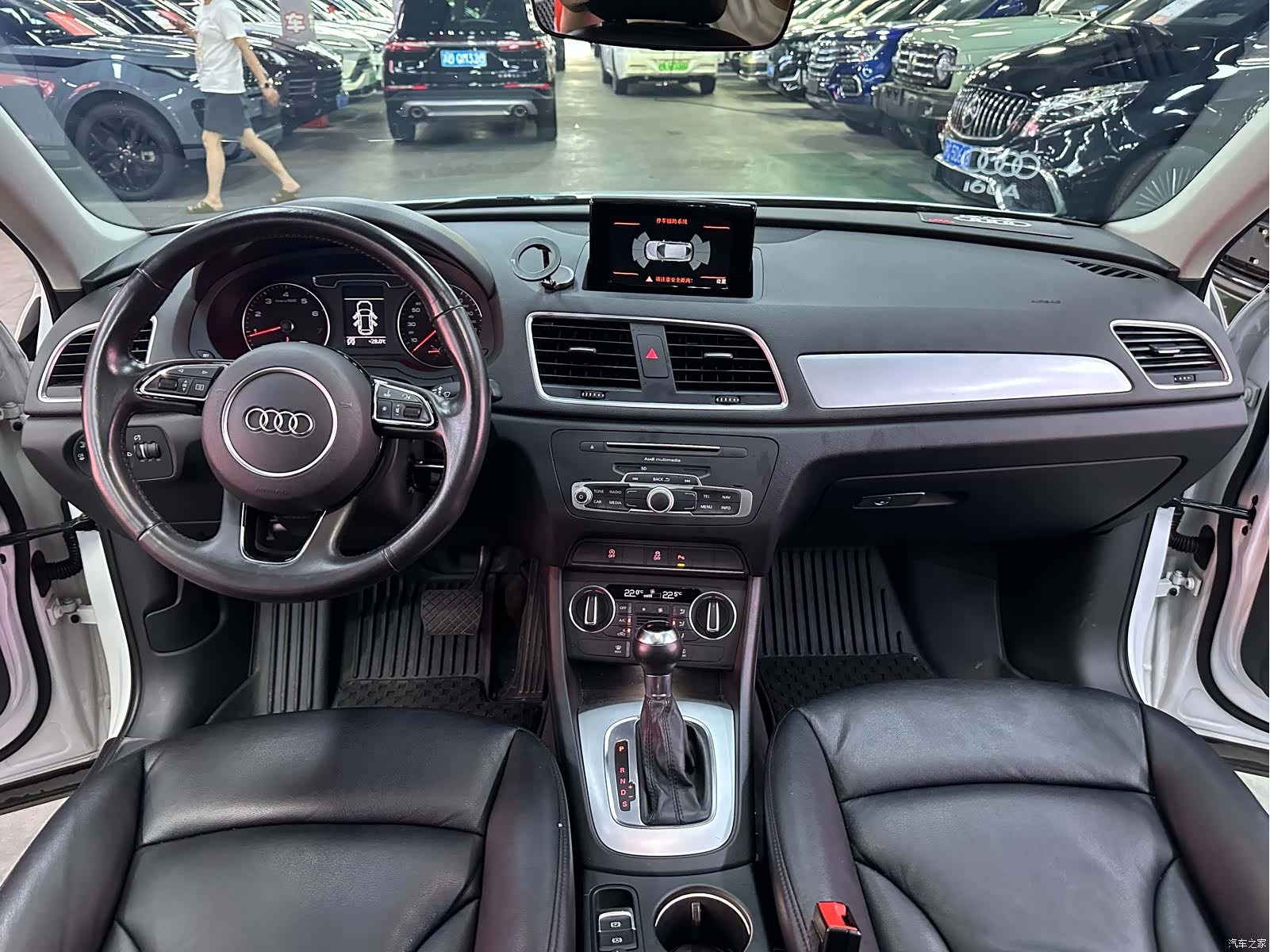 Audi Q3, 2017 12