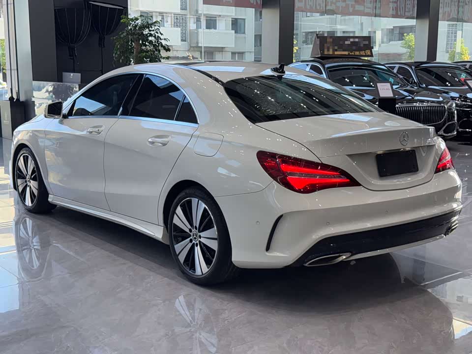 Mercedes-Benz CLA