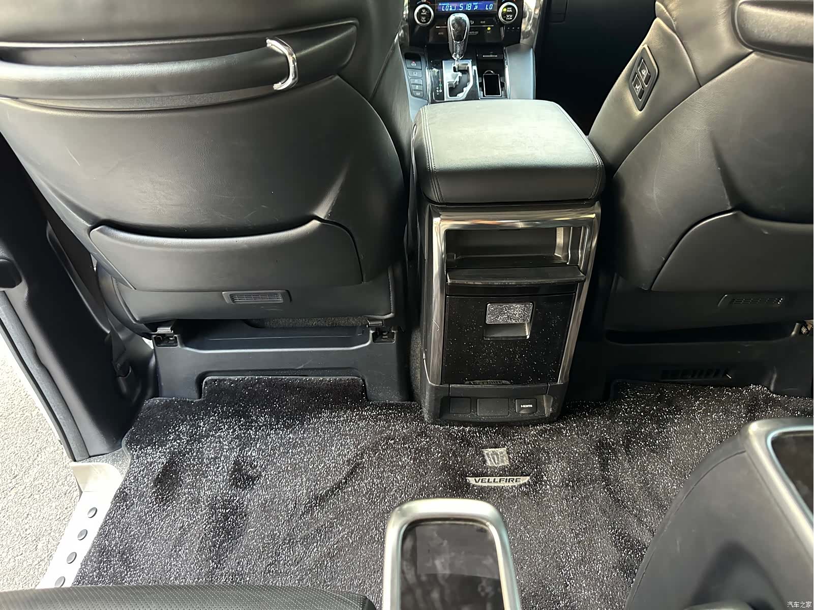 Toyota Vellfire, 2020 14