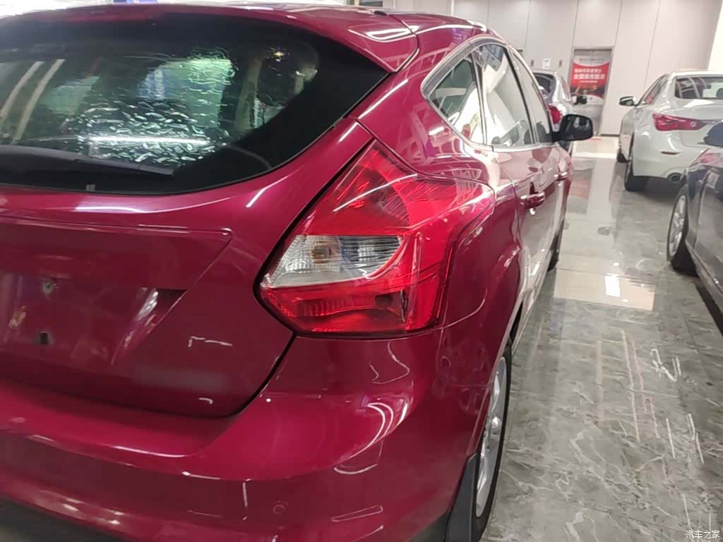 Ford Focus, 2015 8