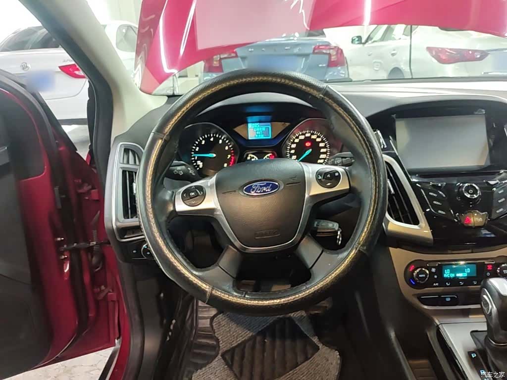Ford Focus, 2015 11
