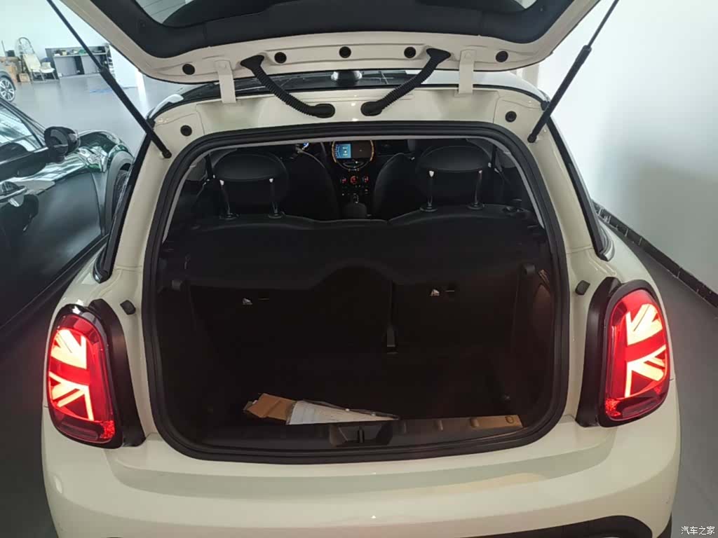 Mini Cooper, 2022 19