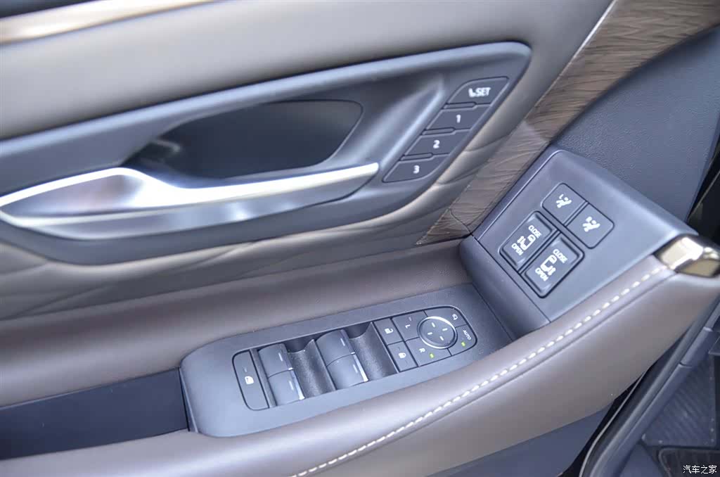Toyota Vellfire, 2026 7
